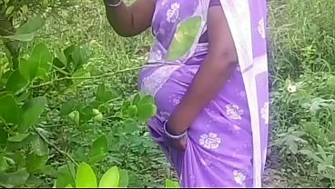 Pasangan Desa India Bercinta Di Luar Rumah, Basah Kuyup Kena Liur Dan Keringat
