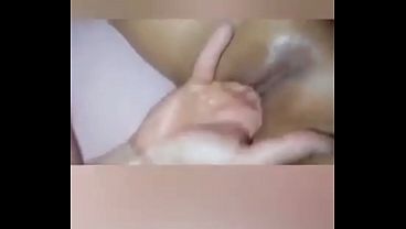 Jilatin Memek Cewek Asia Yang Basah Dan Menggairahkan.