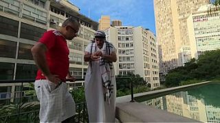 Sheik Árabe Desembrocou No Brasil Na Copa Do Mundo* Ele E O Guia TurÍstico Meteram Em Torcedoras Brasileiras No Quarto Do Hotel AtÉ Arrombar O Cuzinho Das Vagabundas*completo No Red