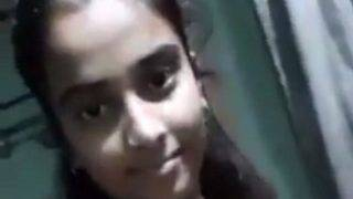 Cewek India Abg Pertama Kali Ngentot Sendirian, Video Hot Banget!