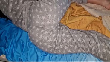 Ketemu Cewek Kakakku Tiduran Di Ranjangku, Gue Bangunin Dia Pake Ngewe Panas, Ujungnya Pantatnya Penuh Sperma Tanpa Kondom.