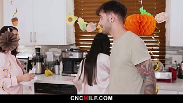 Ibu Tiri Marica Langsung Digebrak, Belajar Tradisi Bebas Pakai Keluarga.