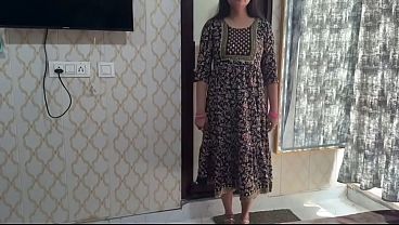 Desi Bhabhi Ko Randi Jaisa Zor Se Choda, Chikhein Nikalwa Di