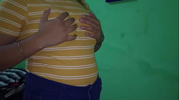 Gadis Desi India Colokin Vibrator Ke Dalam Pantat Montoknya Yang Basah.