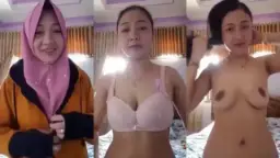 Jilbab Pinknya Dibuka, Kirim Video Bugil Sambil Merengek Minta Digoyang.