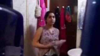Video Memek Bini Orang Lagi Mandi Colmek Sampai Crot