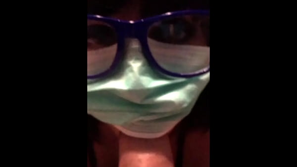 Beurette Ngangkang Sambil Ngeces Pake Masker Corona Virus Covid-19 Karantina