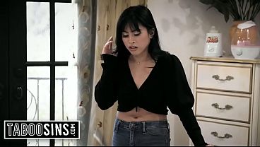 Satu Pelacur Asia Sendirian Butuh Kontol Buat Buntingin Dia.