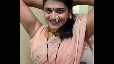 Wanita India Seksi Pamer Ketiak Basah, Bikin Ngiler.