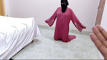 Malam Panas, Mak Tiri Desi Digebukin Di Kamar Sampai Mampus