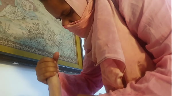 Desi Cewek Digebukin Pijat Beda Kasta, Sampe Muncrat