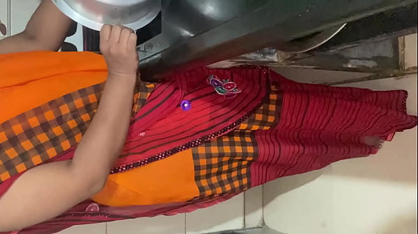 Bhabhi Ko Kitchen Se Bedroom Bulakar Choda, Garam Hindi Voice Wala Viral Mms.