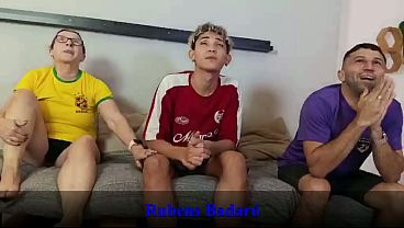Gila! Pas Boli Brasil Main, Bapakku Sibuk Teriak-teriak Sampe Gak Sadar Kalau Aku Lagi Ngebor Mama Tiriku Sampe Kering (video Lengkap Cuman Di Red/sheer)